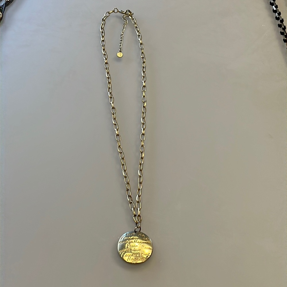 Banana Republic gold pendant necklace.